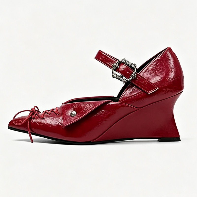 Street Fashion Brand - Einzigartiges Design mit überkanttem Riemen, Keilabsatz-High-Heels